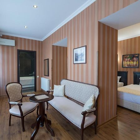 Garden View Hotel Tbilisi ภายนอก รูปภาพ