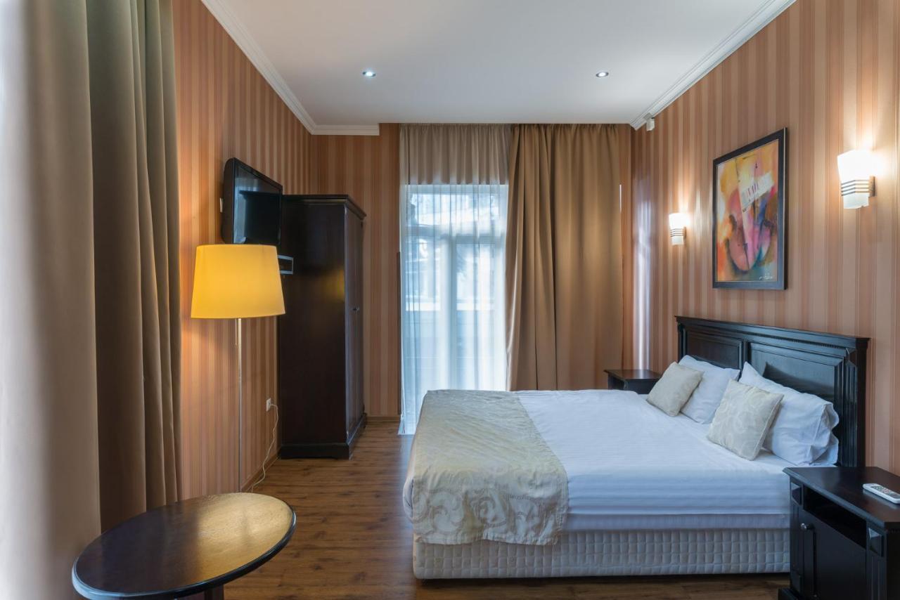 Garden View Hotel Tbilisi ภายนอก รูปภาพ