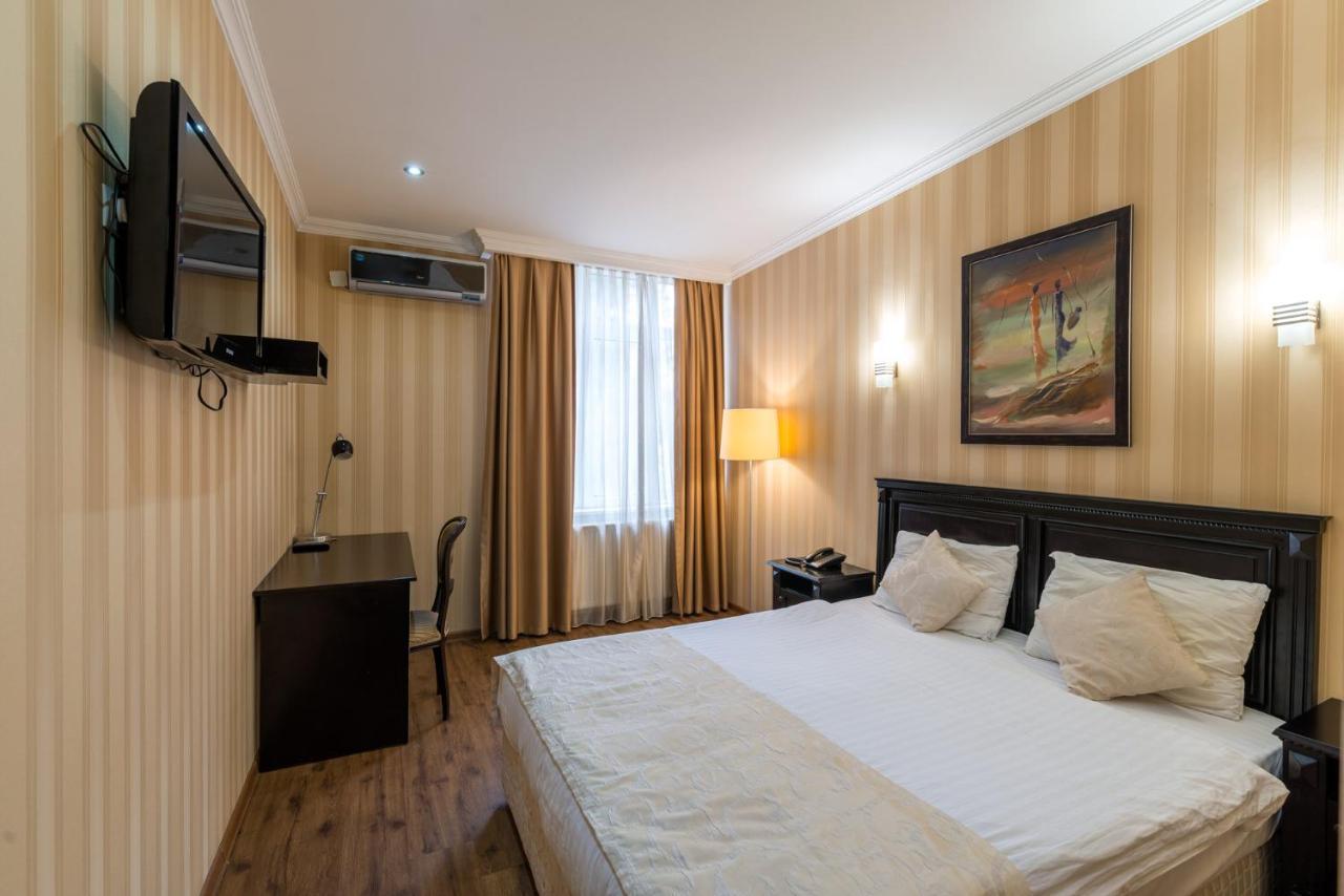 Garden View Hotel Tbilisi ภายนอก รูปภาพ