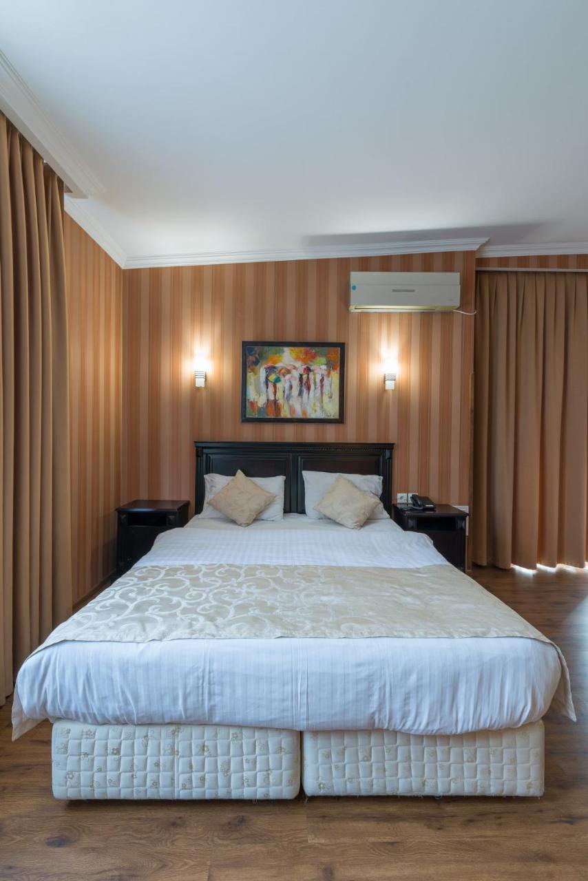 Garden View Hotel Tbilisi ภายนอก รูปภาพ