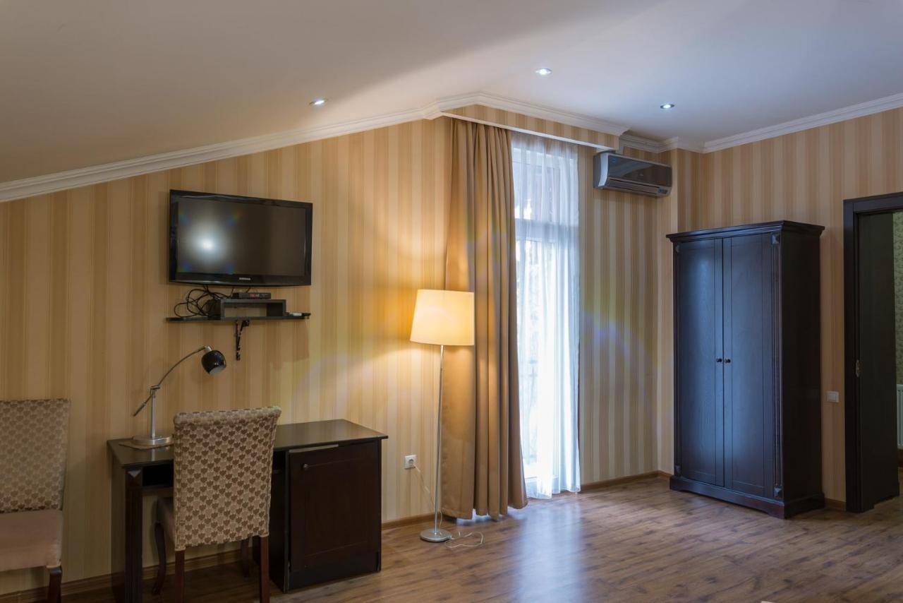 Garden View Hotel Tbilisi ภายนอก รูปภาพ