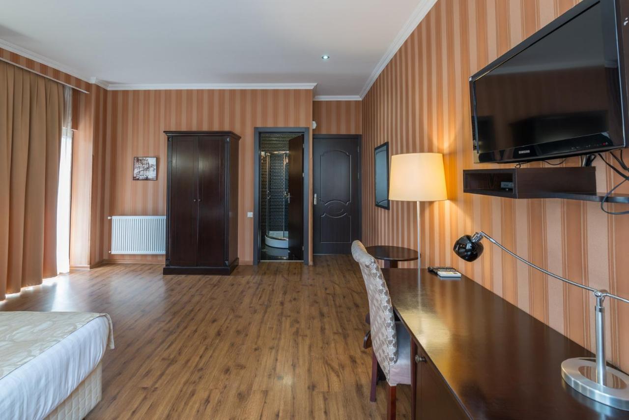 Garden View Hotel Tbilisi ภายนอก รูปภาพ