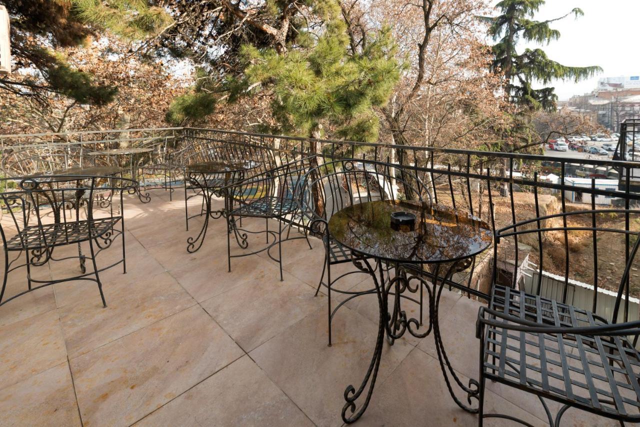 Garden View Hotel Tbilisi ภายนอก รูปภาพ
